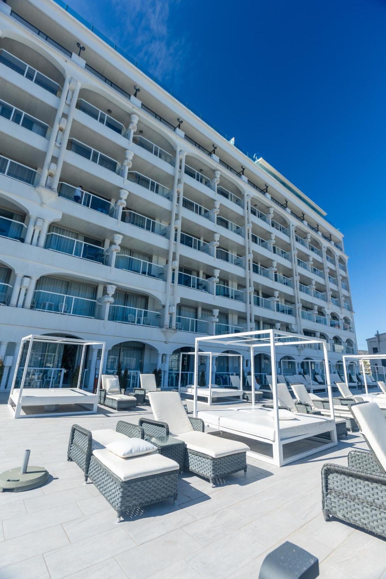 セラマール ホテル コモドロ プラヤ Palmanova エクステリア 写真